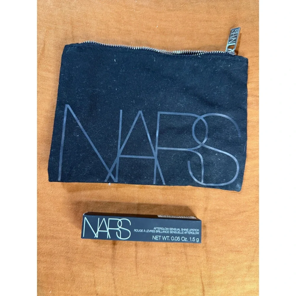 Nars Lipstick- On‎ Edge